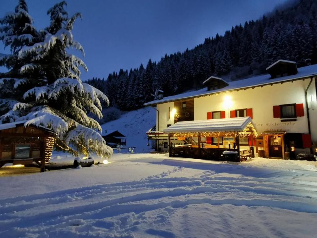 Albergo Lozen Canal San Bovo Exteriér fotografie